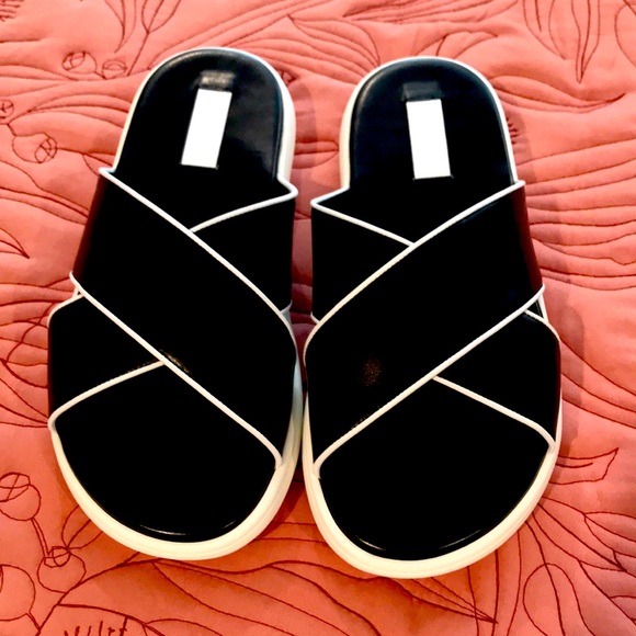 Michael Kors Collection, Leather Sandals, NIB - Picture 1 of 9